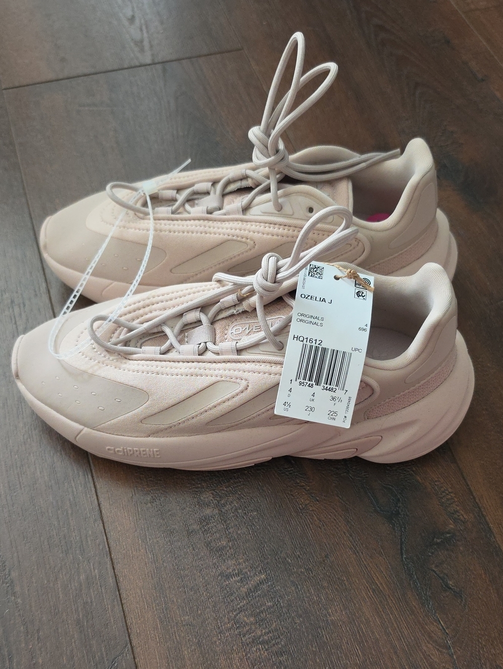 Adidas Originals Ozelia J Sneakers in Soft Blush